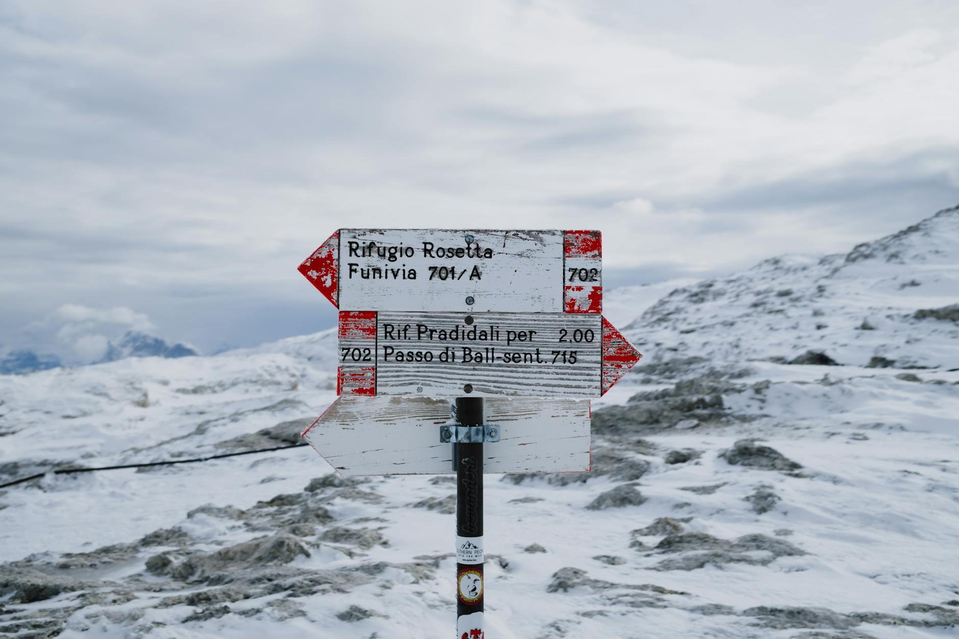 Ilustrasi permasalahan hukum di Solo: sengketa tanah, korupsi, dan penegakan hukum lokal