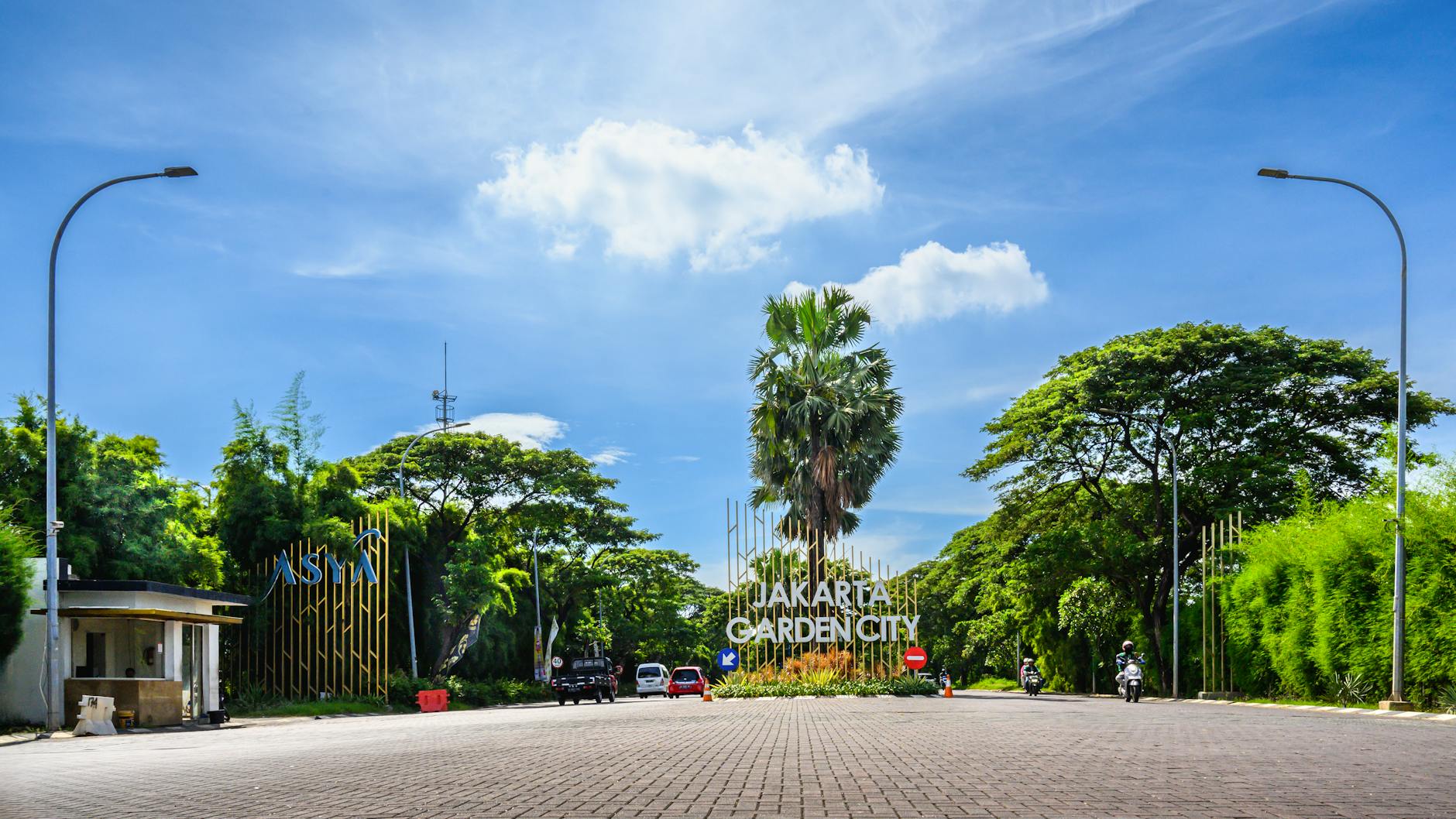 Pengacara profesional menangani sengketa tanah dan sertifikat ganda.