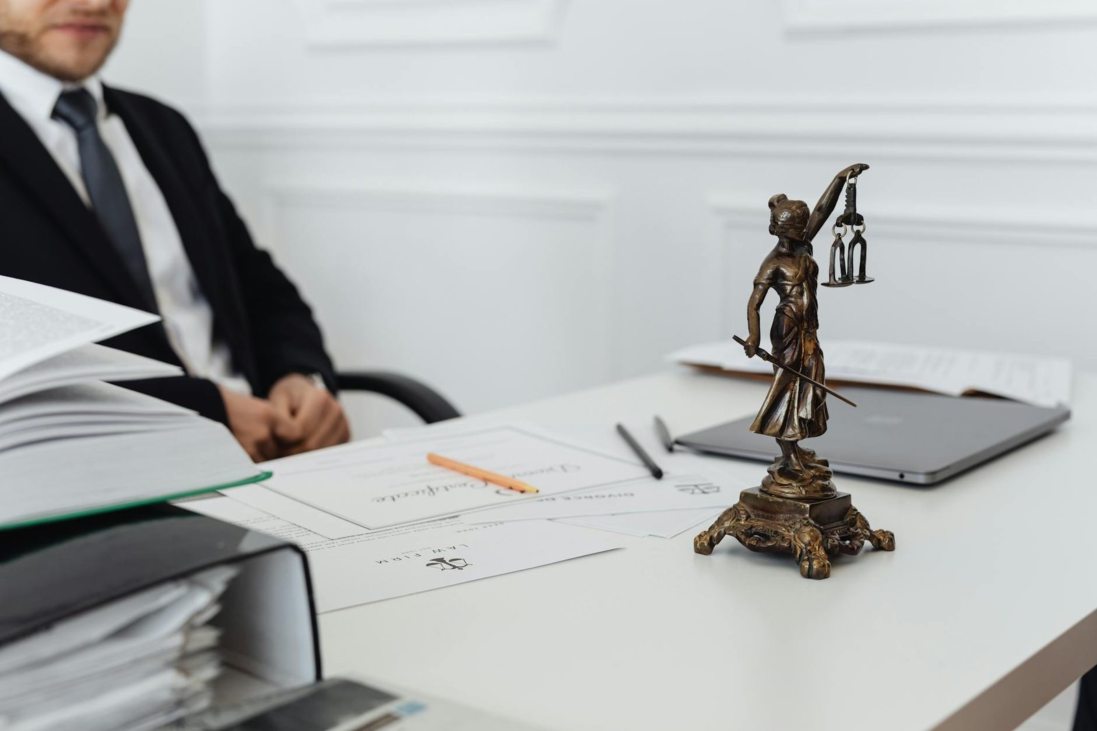 Konsultan hukum legal compliance perusahaan Jakarta membantu kepatuhan regulasi bisnis